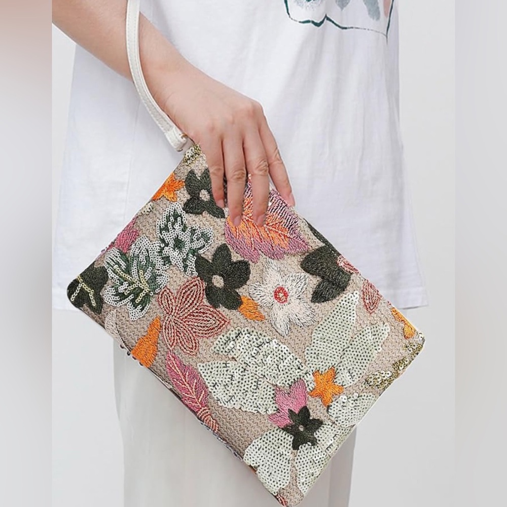 Bohemian Handmade Sequin Embroidered Flowers Envelope Puerse